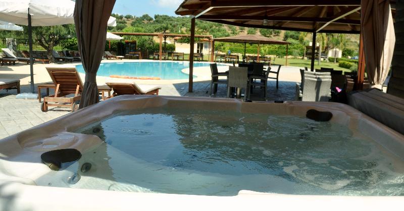 Tsokas 4* Finikounta